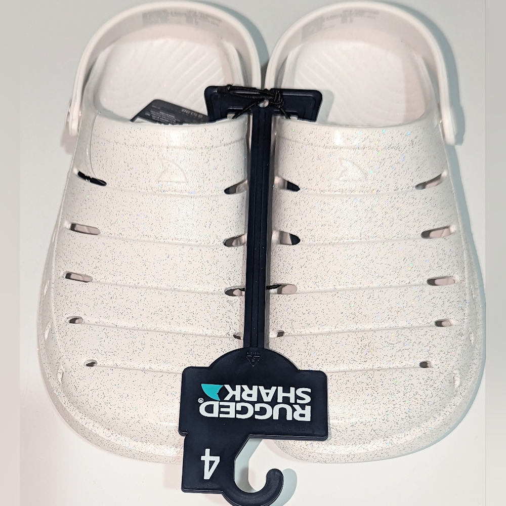 NWT, Rugged Shark, White Sparkle, Washable, Floatable, Comfort Clog-Kids Size 4